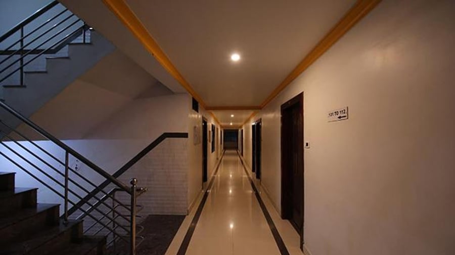 Fabhotel Amutham Residency