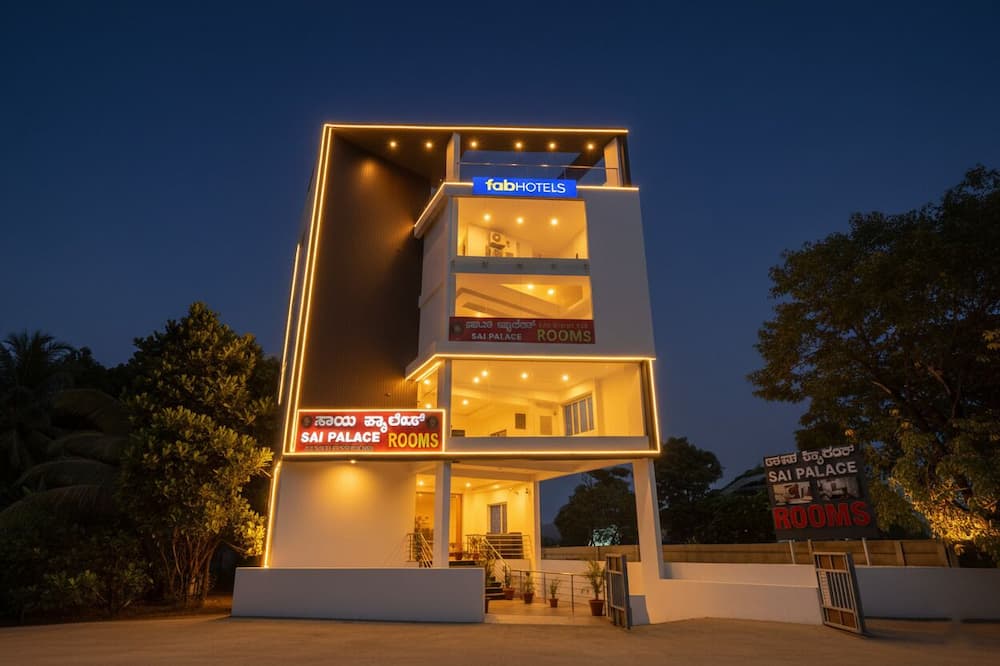 Fabhotel Sai Palace