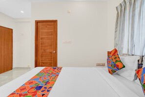 Egyptian cotton sheets, premium bedding, in-room safe, free WiFi