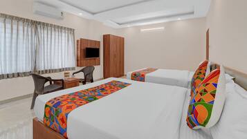 Egyptian cotton sheets, premium bedding, in-room safe, free WiFi