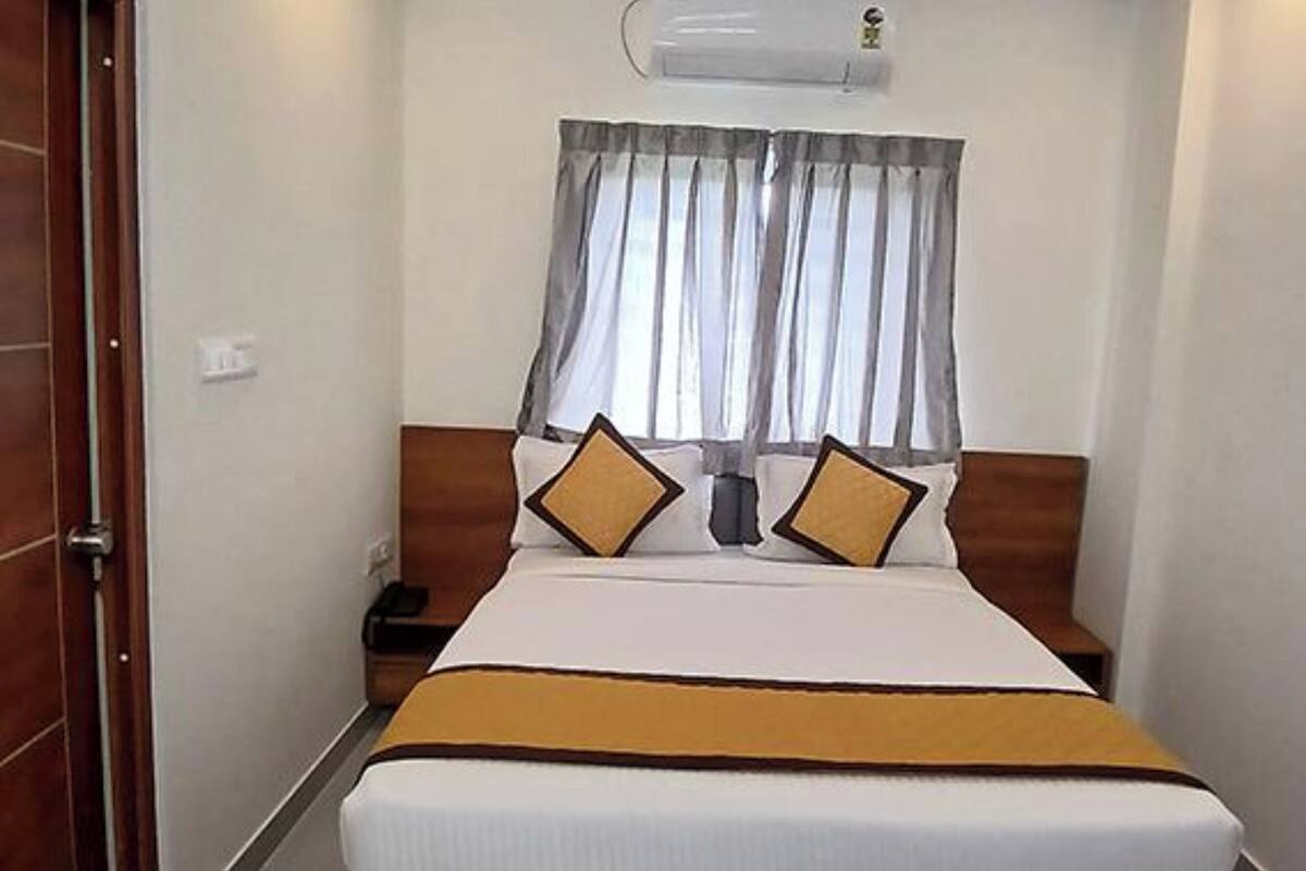 Kamar Keluarga | Seprai katun Mesir, seprai premium, brankas, dan Wi-Fi gratis