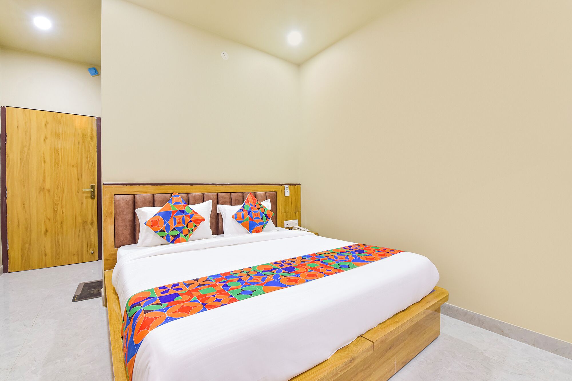 Suite | Egyptian cotton sheets, premium bedding, in-room safe, free WiFi