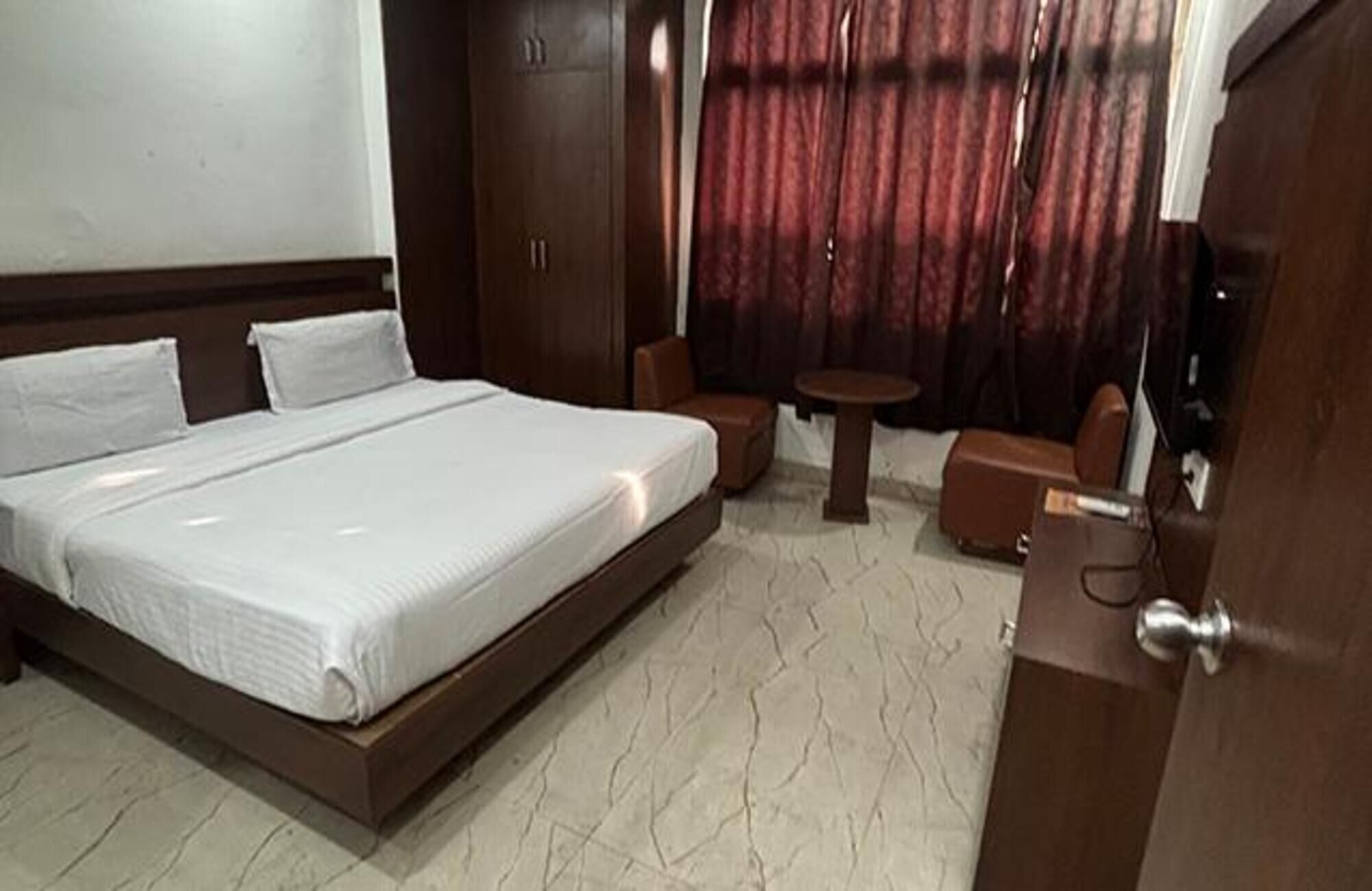 Phòng Deluxe | Bộ trải giường bằng vải cotton Ai Cập, bộ đồ giường cao cấp 