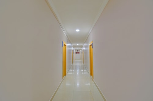 Fabhotel Eyries The Business