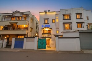 Exterior - Fabhotel The Heaven (Pune)