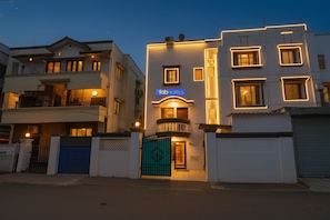 Exterior - Fabhotel The Heaven (Pune)