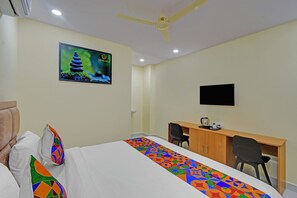 Premium Room - Fabhotel Srikara Grand Luxury Rooms (Hyderabad)