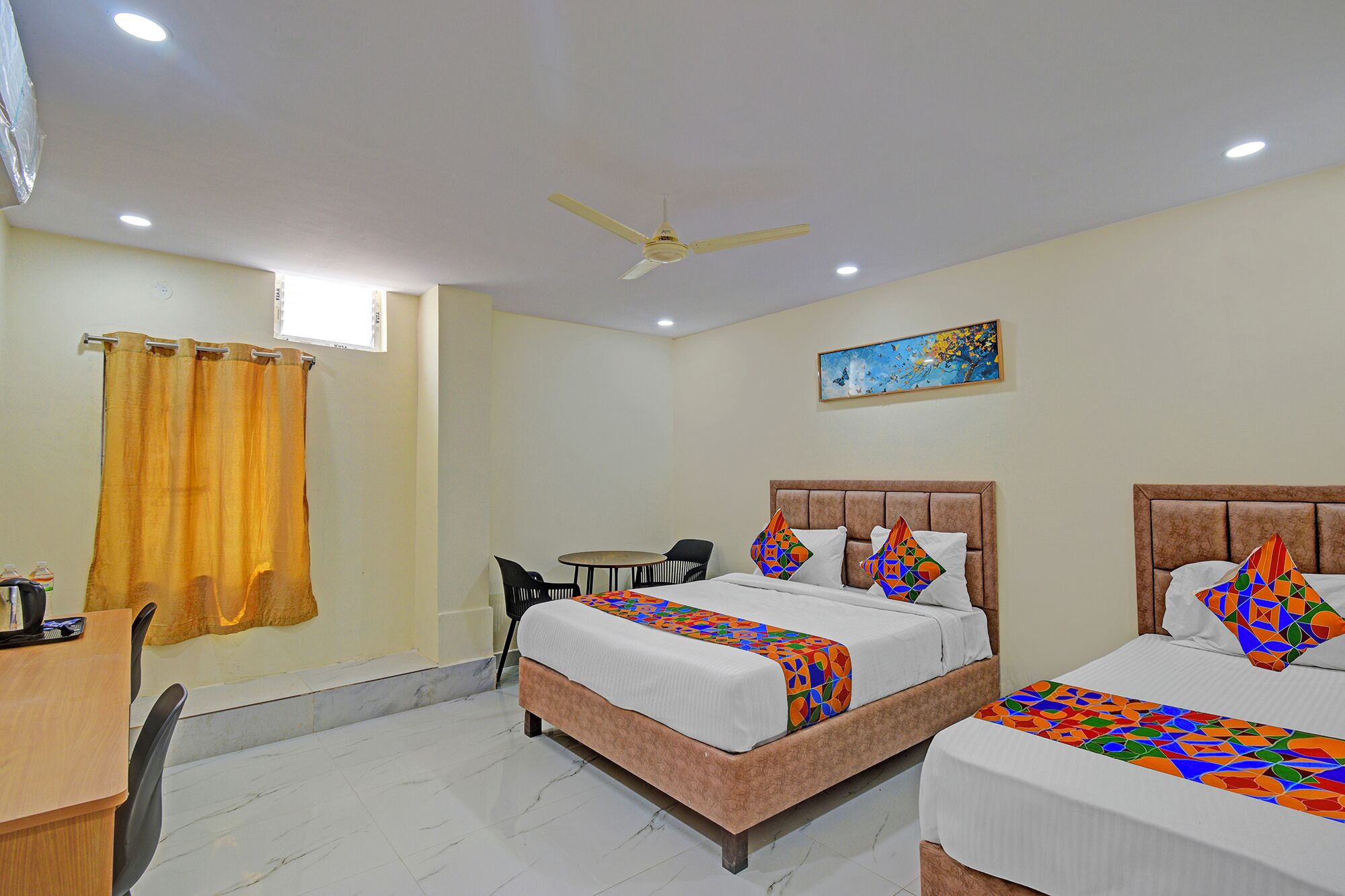 Egyptian cotton sheets, premium bedding, in-room safe, free WiFi