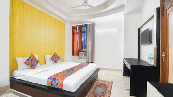 Egyptian cotton sheets, premium bedding, in-room safe, free WiFi