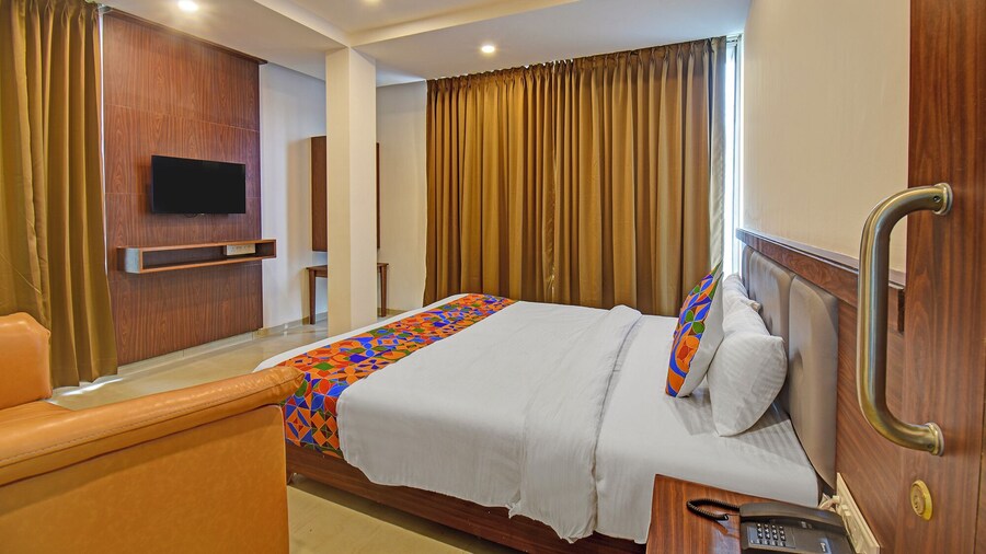 Fabhotel Sri Sai