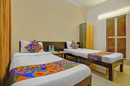 Egyptian cotton sheets, premium bedding, in-room safe, free WiFi