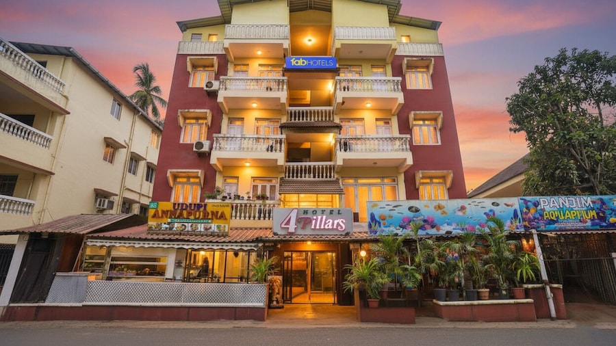 Fabhotel 4 Pillar's - Nr Big Daddy Casino, Panaji