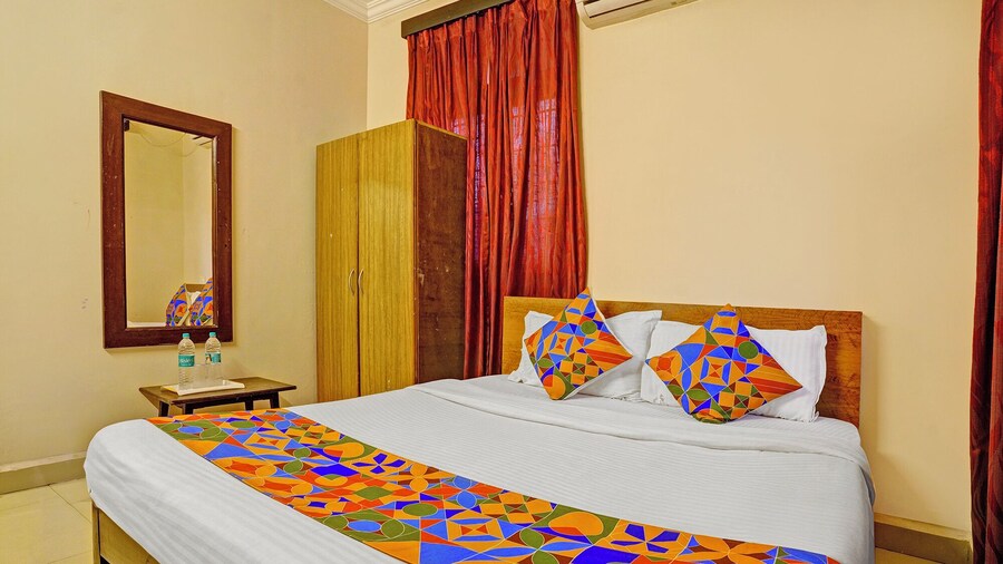 Fabhotel 4 Pillar’S