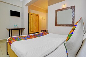 Egyptian cotton sheets, premium bedding, in-room safe, free WiFi