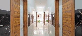 Fabexpress Shyam Palace