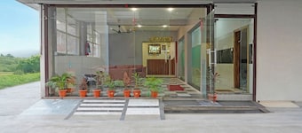 Fabexpress Shyam Palace