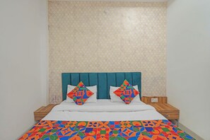Egyptian cotton sheets, premium bedding, in-room safe, free WiFi