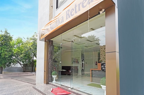 Fabhotel Aurika Retreat