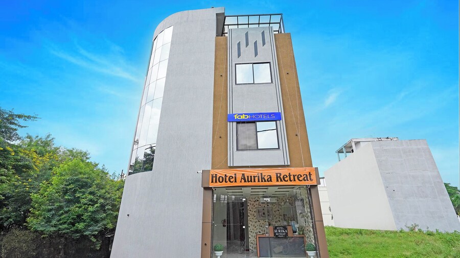 Fabhotel Aurika Retreat
