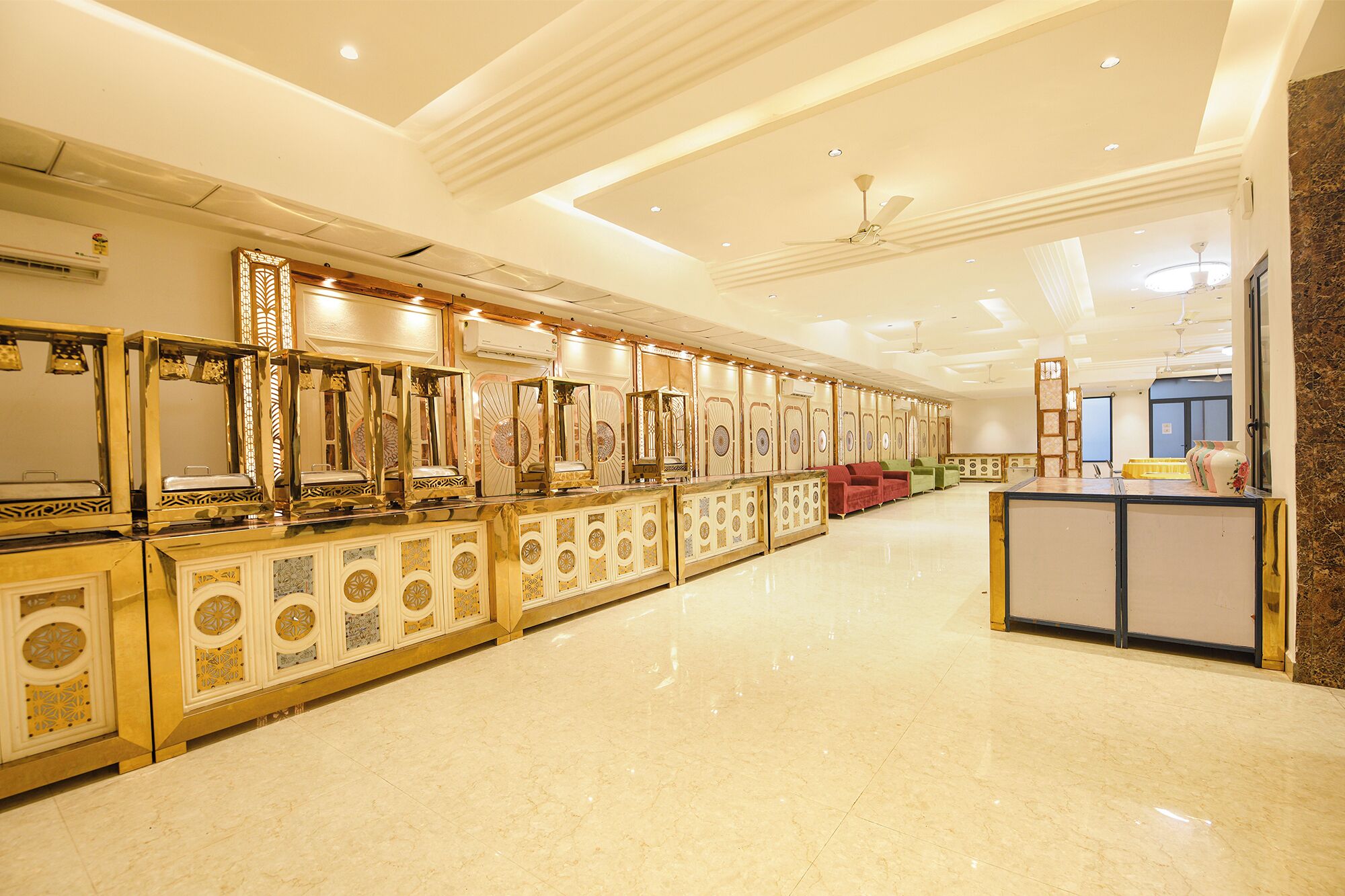 Banquet hall