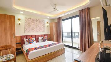 Deluxe Room | Egyptian cotton sheets, premium bedding, in-room safe, free WiFi