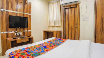 Egyptian cotton sheets, premium bedding, in-room safe, free WiFi