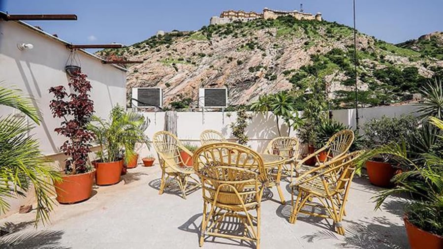 Fabhotel Bloom Stone