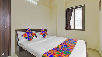 Deluxe Room | Egyptian cotton sheets, premium bedding, in-room safe, free WiFi