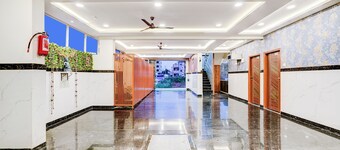 Fabhotel Leon Square