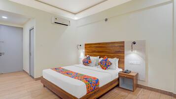 Deluxe Room | Egyptian cotton sheets, premium bedding, in-room safe, free WiFi