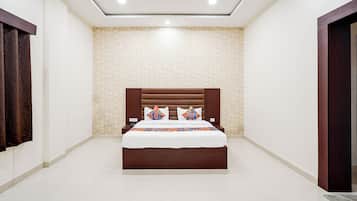 Deluxe Room | Egyptian cotton sheets, premium bedding, in-room safe, free WiFi
