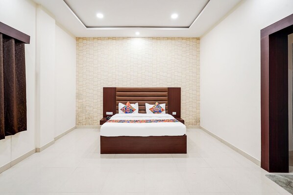 Deluxe Room | Egyptian cotton sheets, premium bedding, in-room safe, free WiFi