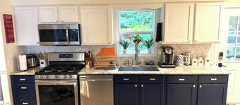Private NH Waterfront Retreat – Hot Tub, Dog Friendly, Family & Remote Work