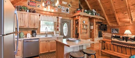 Fridge, microwave, stovetop, dishwasher