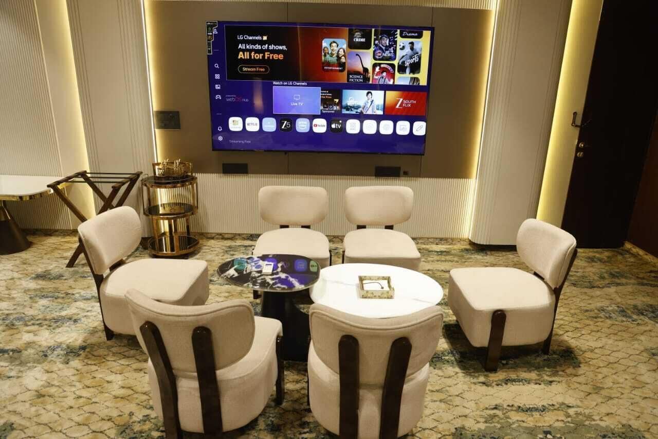 Luxury Studio Suite | Egyptian cotton sheets, premium bedding, in-room safe, desk