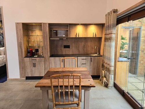 Luxury Super King Ensuite • Private Garden Access