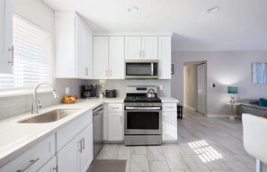 Fridge, microwave, oven, stovetop - Casa Con Casita-Pool Heat Avai-2 Kitchens-Old Town (Scottsdale)