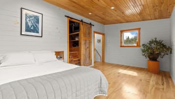 2 عدّة غرف نوم ومكواة/لوح كي وواي فاي مجانًا وملاءات أسرّة