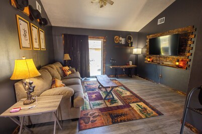 Unique Western Theme and Hot tub