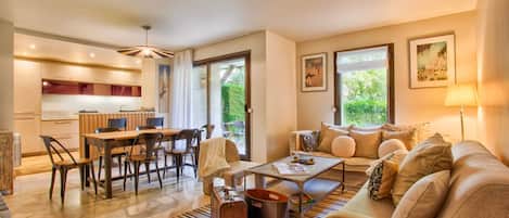 Apartment | Living area