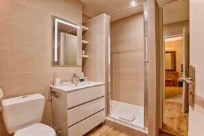 Bathroom - Deauville Lovely Flat With Private Garden (Tourgeville)