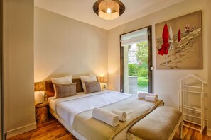 Apartment | 2 bedrooms, laptop workspace, iron/ironing board, bed sheets