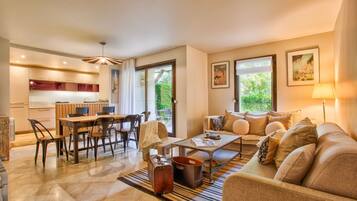 Apartment | Living area