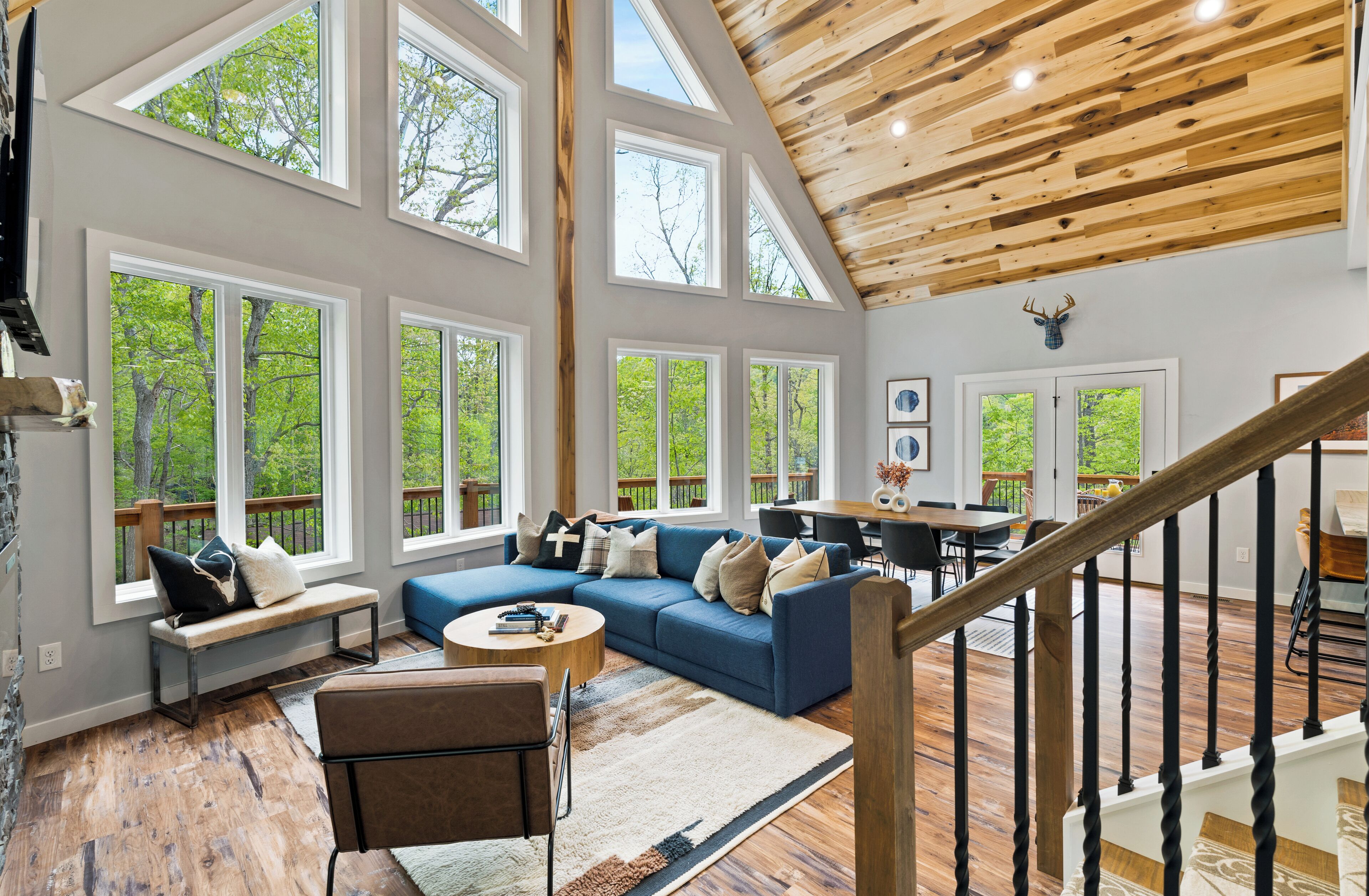 Smart-TV, Kamin, Videospiele