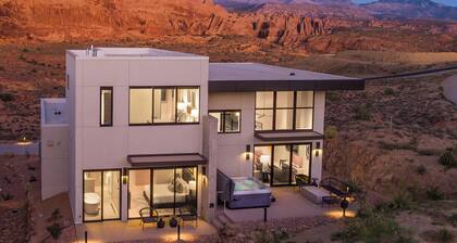 New Listing! Stargazer’s Estate | Hot Tub + Trails Outside Your Door