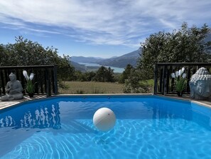 House | Kolam renang | Kolam renang tertutup, kolam renang terbuka 