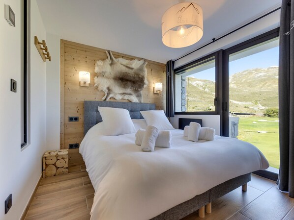 3 bedrooms, free WiFi, bed sheets