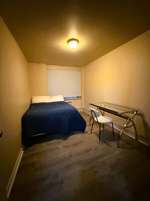 4 slaapkamers, een bureau, gratis wifi, beddengoed