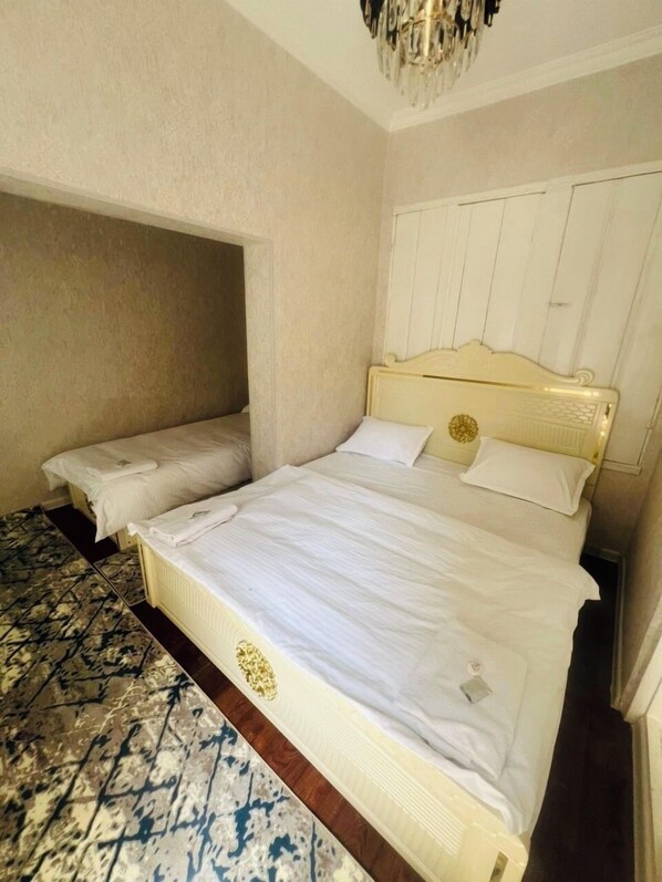 Iron/ironing board, free WiFi