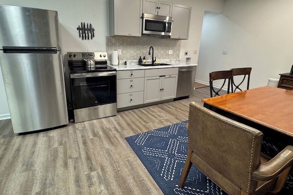 Micro-ondes, four, plaque de cuisson, lave-vaisselle